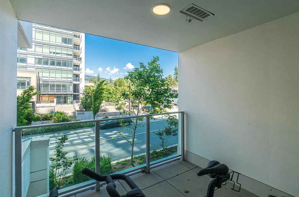 2025 CURLING ROAD, North Vancouver BC V7P 3B4, North Vancouver BC — Residential for Sale — Photo 18 of 37