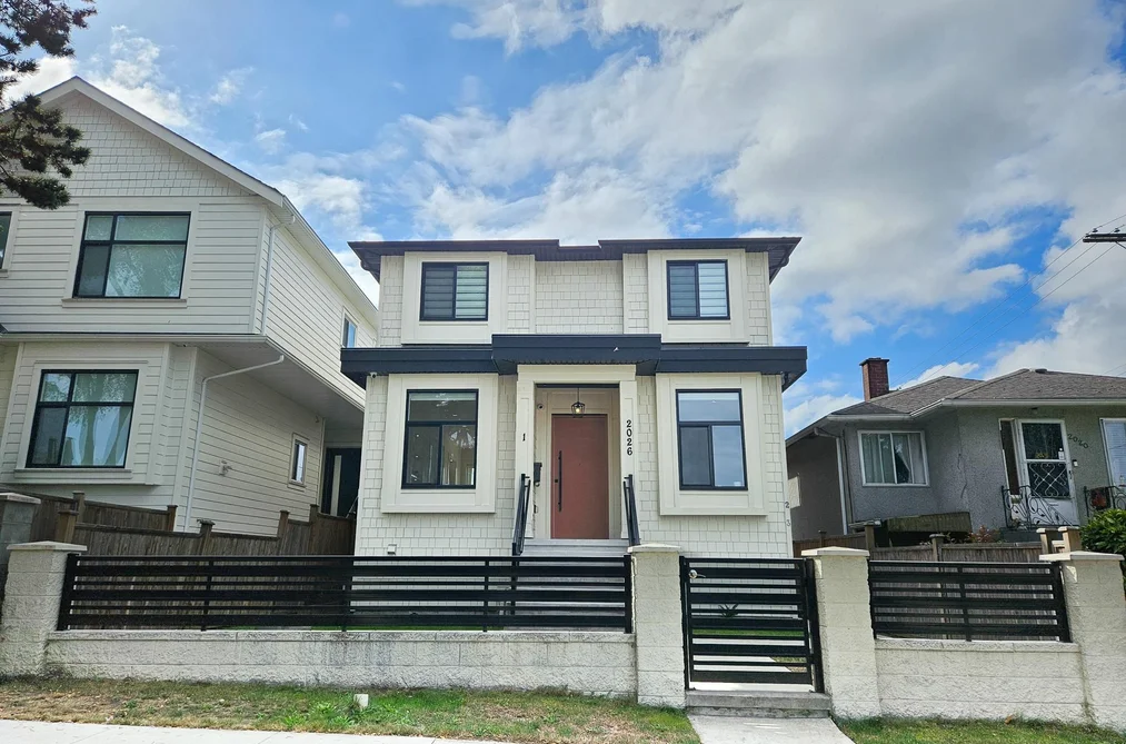 House for sale at 2026 E 32nd Avenue Vancouver British Columbia - MLS: R3165968