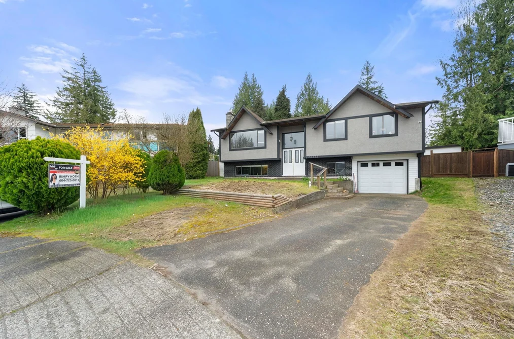 20272 46A AVENUE, Langley BC V3A 5K4, Langley BC — Residential for Sale - Photo 2