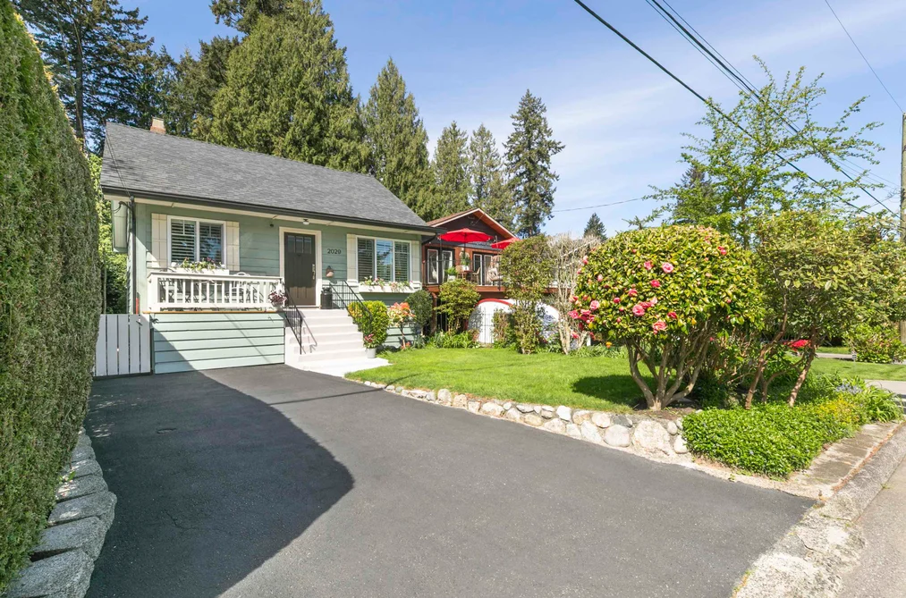 2029 PHILIP AVENUE, North Vancouver BC V7P 2W5, North Vancouver BC — Residential for Sale - Photo 2
