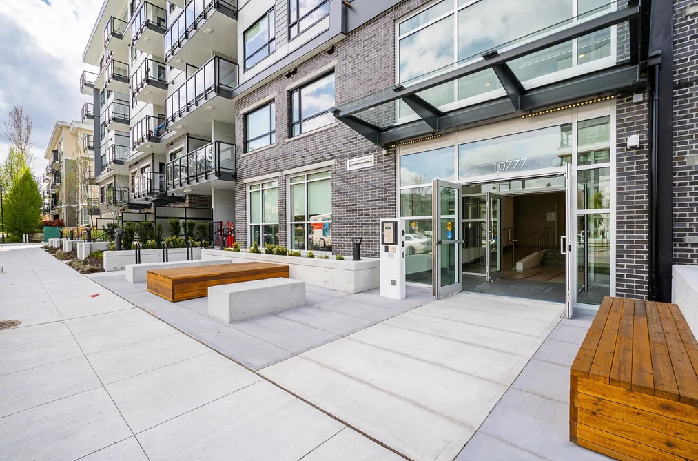 Condo for sale at 203 10777 138 Street Surrey British Columbia - MLS: R3057884