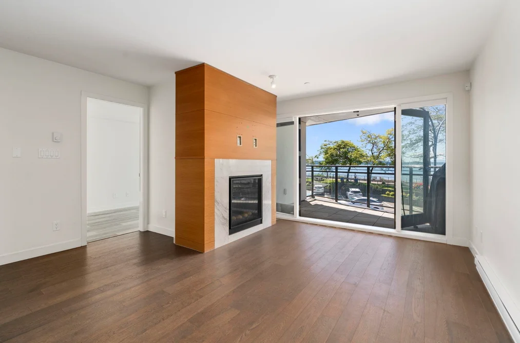 203 1150 OXFORD STREET, White Rock BC V4B 1C1, White Rock BC — Residential for Sale - Photo 2