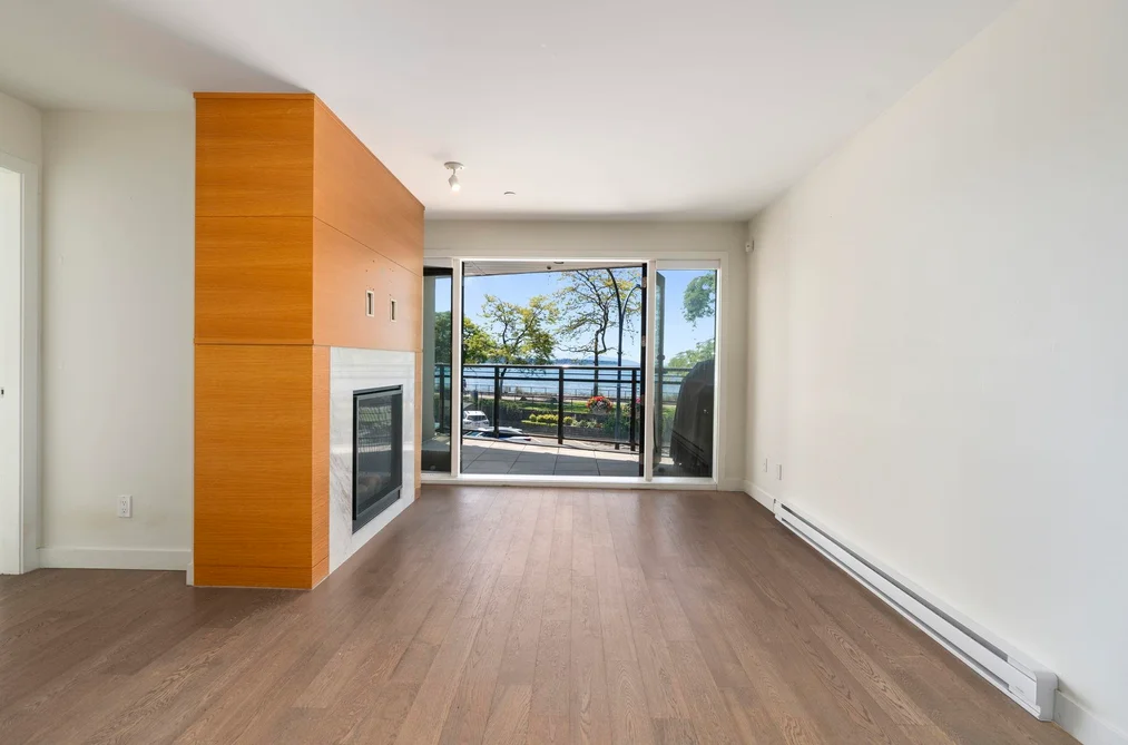 203 1150 OXFORD STREET, White Rock BC V4B 1C1, White Rock BC — Residential for Sale — Photo 4 of 38