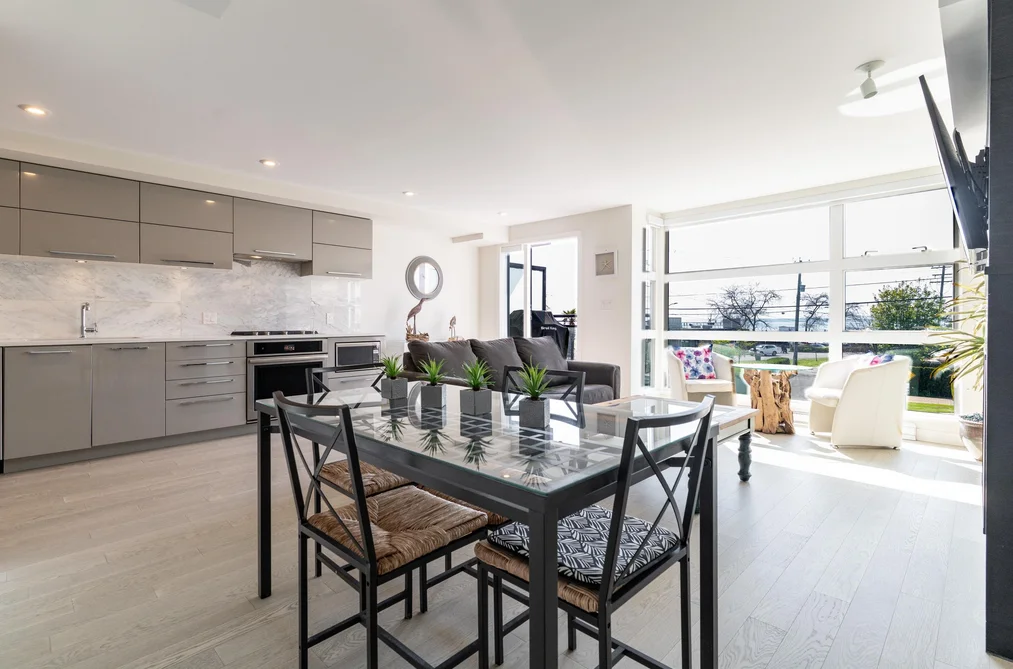 Condo for sale at 203 1160 Oxford Street White Rock British Columbia - MLS: R3091722