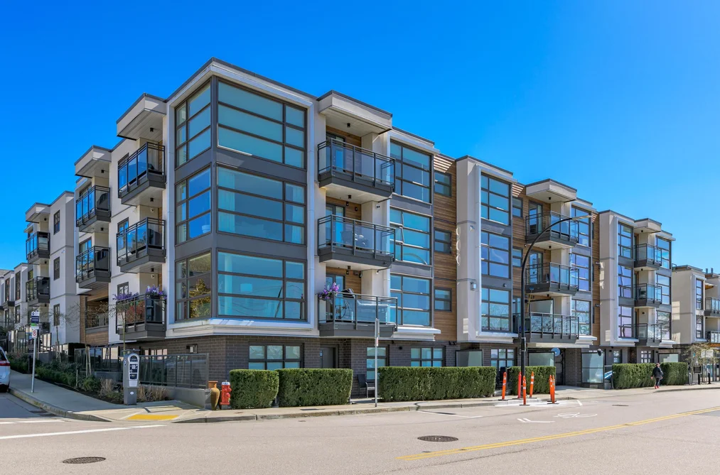 203 1160 OXFORD STREET, White Rock BC V4B 0B3, White Rock BC — Residential for Sale - Photo 2