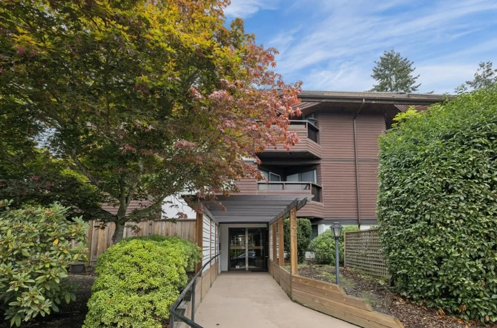 Condo for sale at 203 1177 Howie Avenue Coquitlam British Columbia - MLS: R3162692