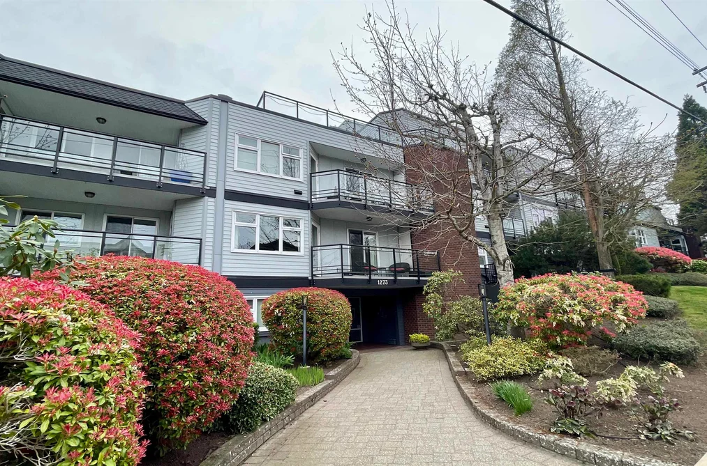 Condo for sale at 203 1273 Merklin Street White Rock British Columbia - MLS: R3112230