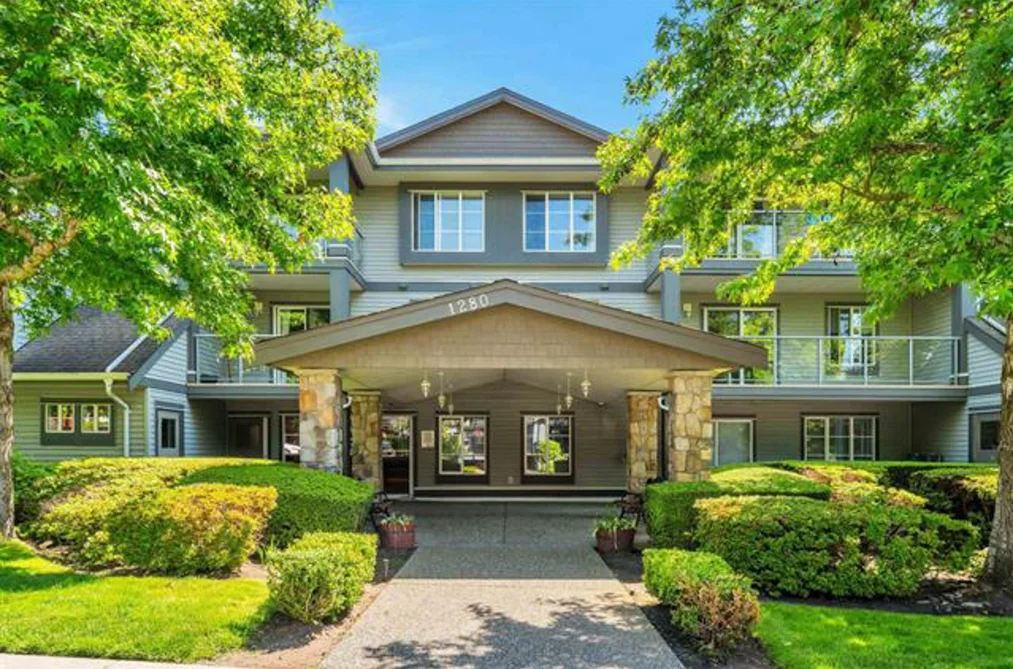 Condo for sale at 203 1280 Merklin Street White Rock British Columbia - MLS: R3114379
