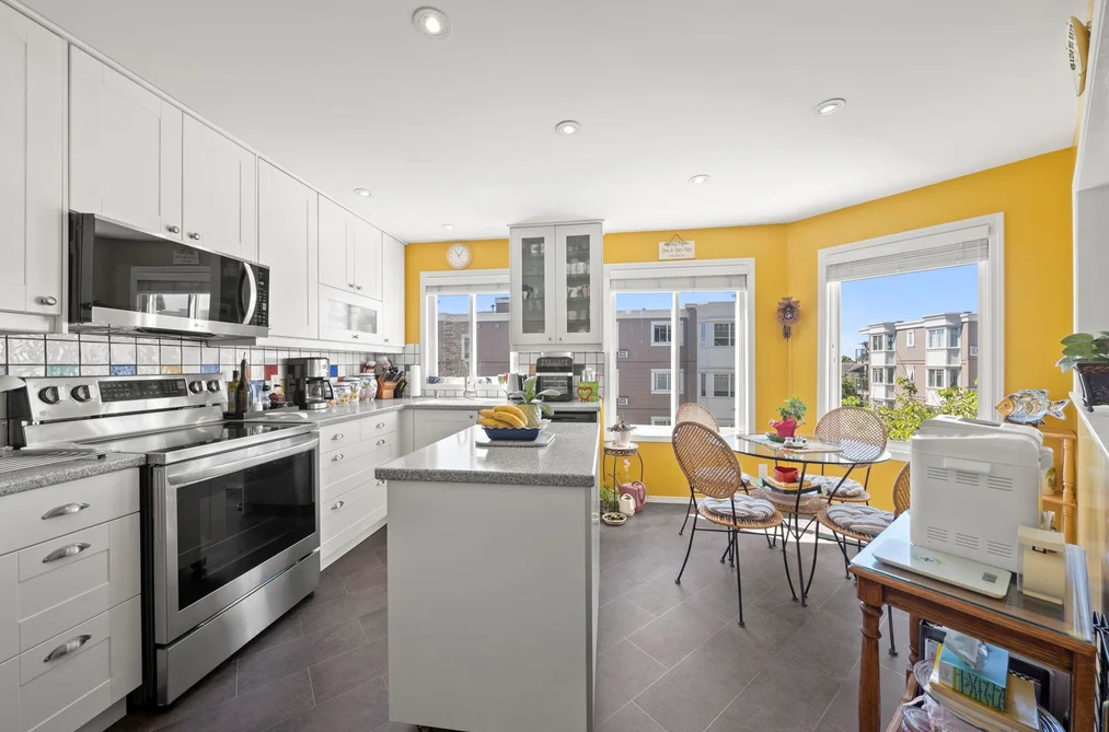 203 1327 BEST STREET, White Rock BC V4B 4E3, White Rock BC — Residential for Sale — Photo 10 of 26