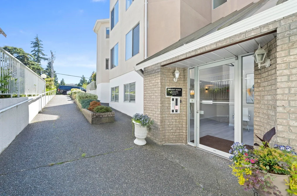 203 1327 BEST STREET, White Rock BC V4B 4E3, White Rock BC — Residential for Sale — Photo 2 of 26
