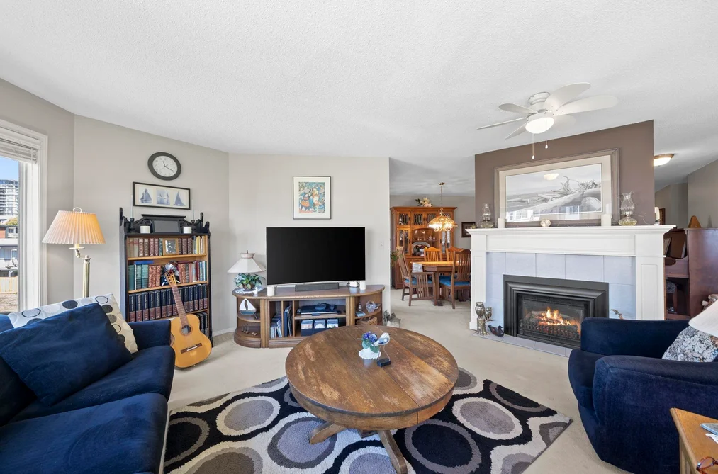 203 1327 BEST STREET, White Rock BC V4B 4E3, White Rock BC — Residential for Sale — Photo 3 of 26
