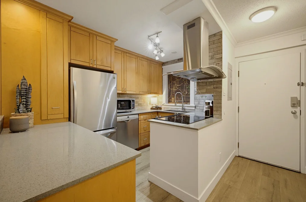 203 - 1350 Comox Street, Vancouver, BC - MLS: R3179701 - Photo 9 203 - 1350 Comox Street, Vancouver, BC - MLS: R3179701 - Photo 9