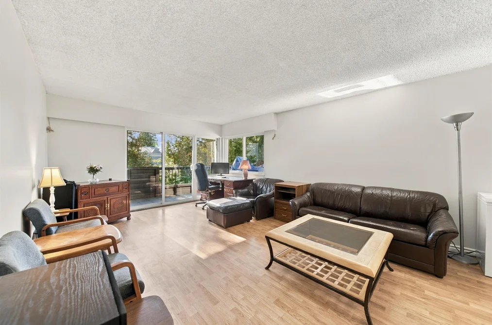 13530 Hilton Rd Unit 203, Surrey, BC - MLS: R3173591