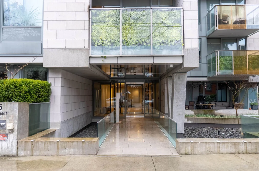 203 1365 DAVIE STREET, Vancouver BC V6E 1N5, Vancouver BC — Residential for Sale - Photo 2
