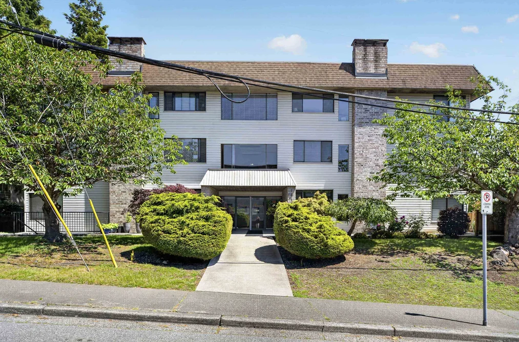 203 1410 BLACKWOOD STREET, White Rock BC V4B 3V4, White Rock BC — Residential for Sale - Photo 2