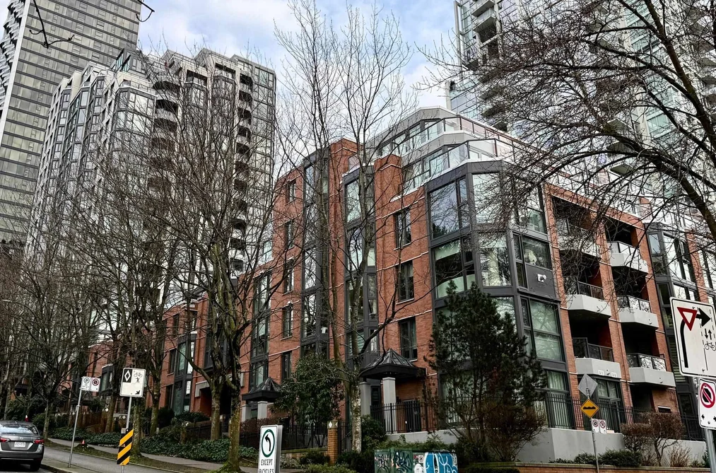 Condo for sale at 203 1488 Hornby Street Vancouver British Columbia - MLS: R3081290