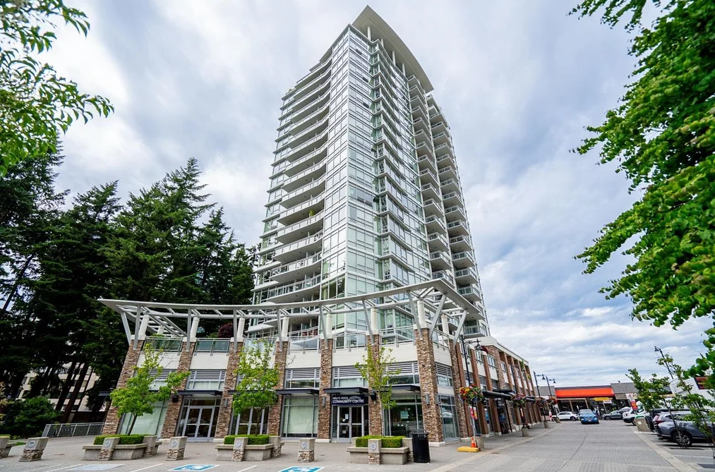 Condo for sale at 203 15152 Russell Avenue White Rock British Columbia - MLS: R3137773