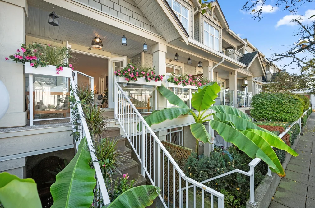 15621 Marine Dr Unit 203, White Rock, BC - MLS: R3176391