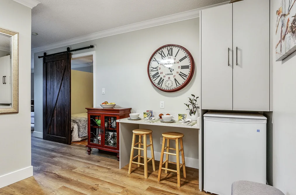 Condo for sale at 203 17661 58a Avenue Surrey British Columbia - MLS: R3107138