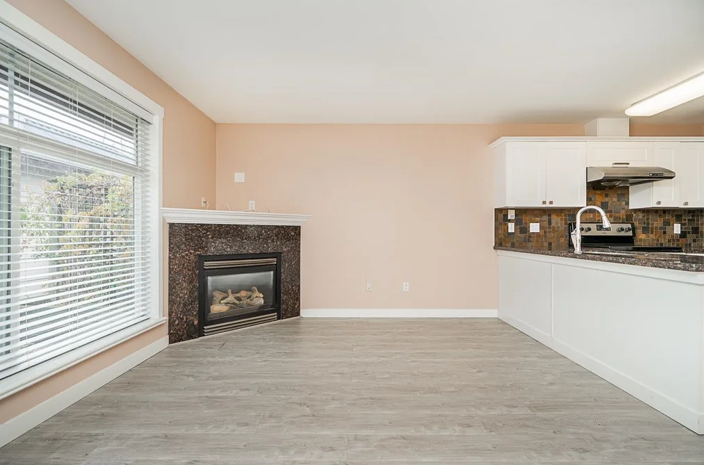 203 19705 56 AVENUE, Langley BC V3A 3X7, Langley BC — Residential for Sale - Photo 2