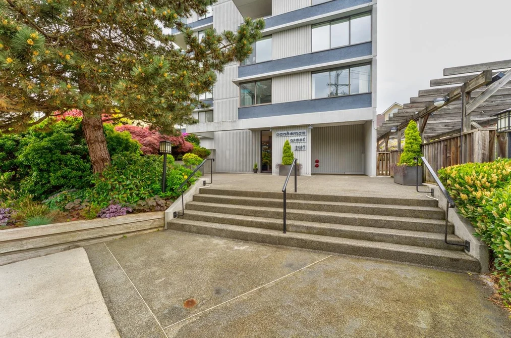 203 2167 BELLEVUE AVENUE, West Vancouver BC V7V 1C2, West Vancouver BC — Residential for Sale - Photo 3