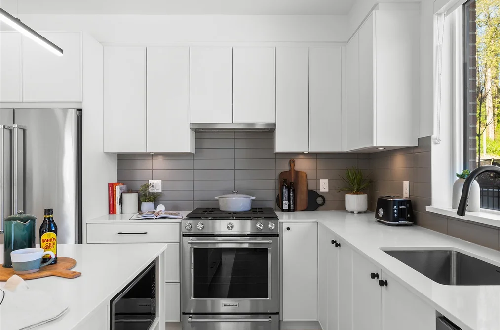 203 2771 MONTROSE AVENUE, Abbotsford BC V2S 0R2, Abbotsford BC — Residential for Sale - Photo 3