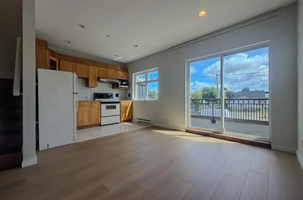 Condo for sale at 203 2817 Clark Drive Vancouver British Columbia - MLS: R3123374