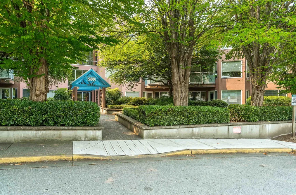 Condo for sale at 203 2855 152 Street Surrey British Columbia - MLS: R3153131