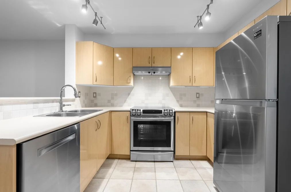 203 305 LONSDALE AVENUE, North Vancouver BC V7M 2G3, North Vancouver BC — Residential for Sale - Photo 6