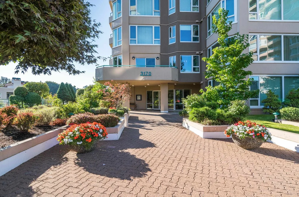 Condo for sale at 203 3170 Gladwin Road Abbotsford British Columbia - MLS: R3132406