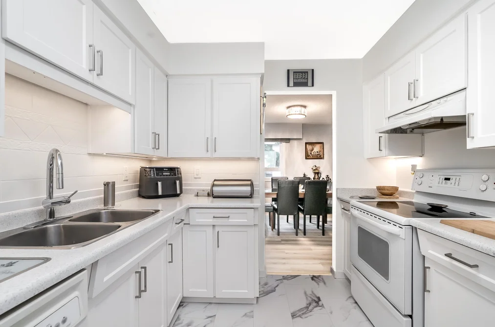 Condo for sale at 203 32040 Peardonville Road Abbotsford British Columbia - MLS: R3098640