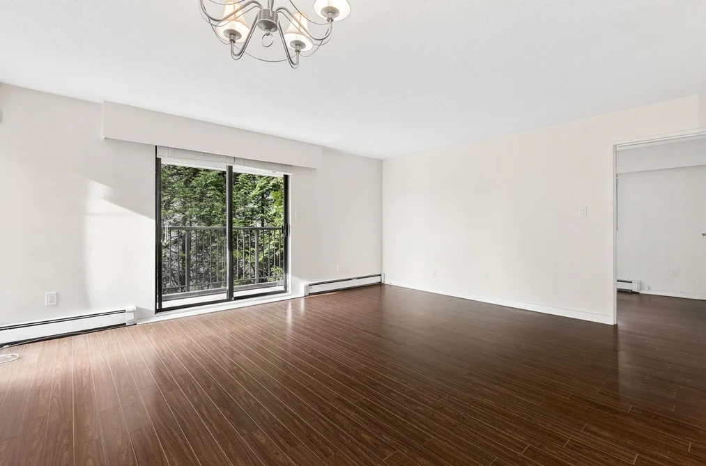 203 330 E 1ST STREET, North Vancouver BC V7L 1B5, North Vancouver BC — Residential for Sale - Photo 4