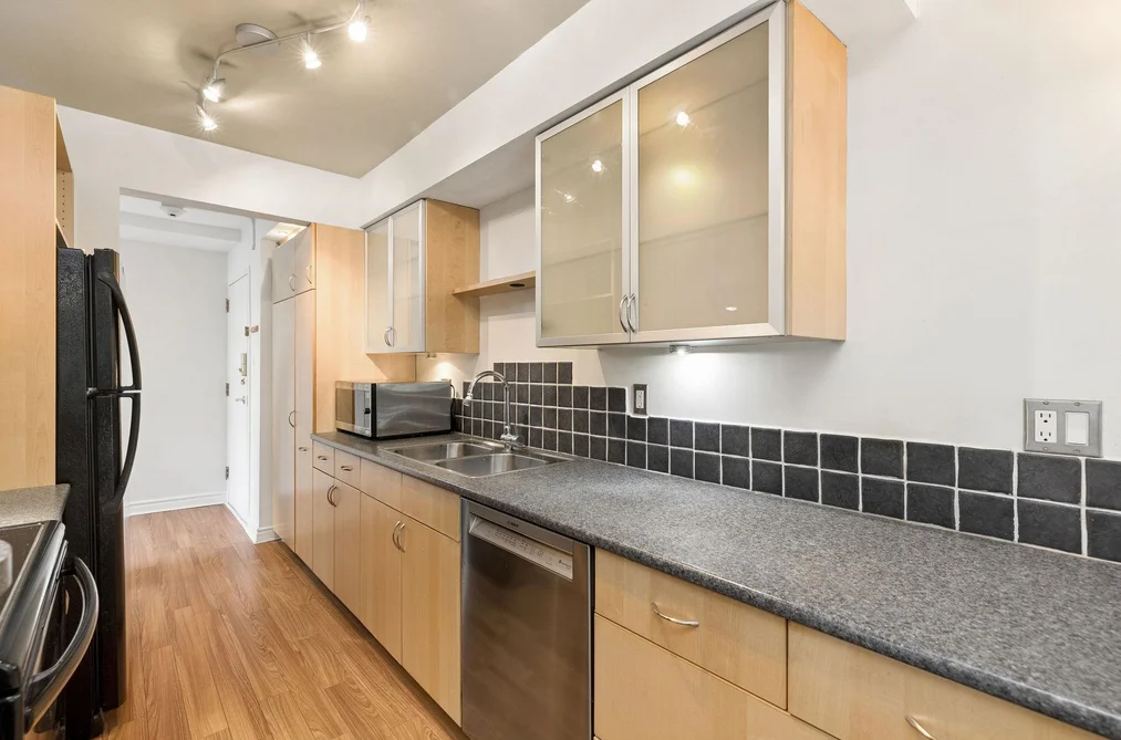 203 330 E 1ST STREET, North Vancouver BC V7L 1B5, North Vancouver BC — Residential for Sale - Photo 7