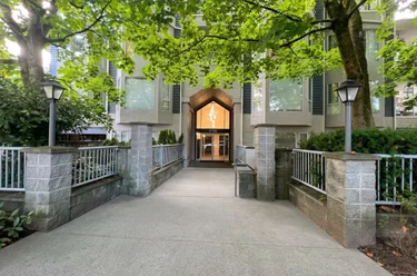 3720 W 8th Ave Unit 203, Vancouver, BC - MLS: R3175899