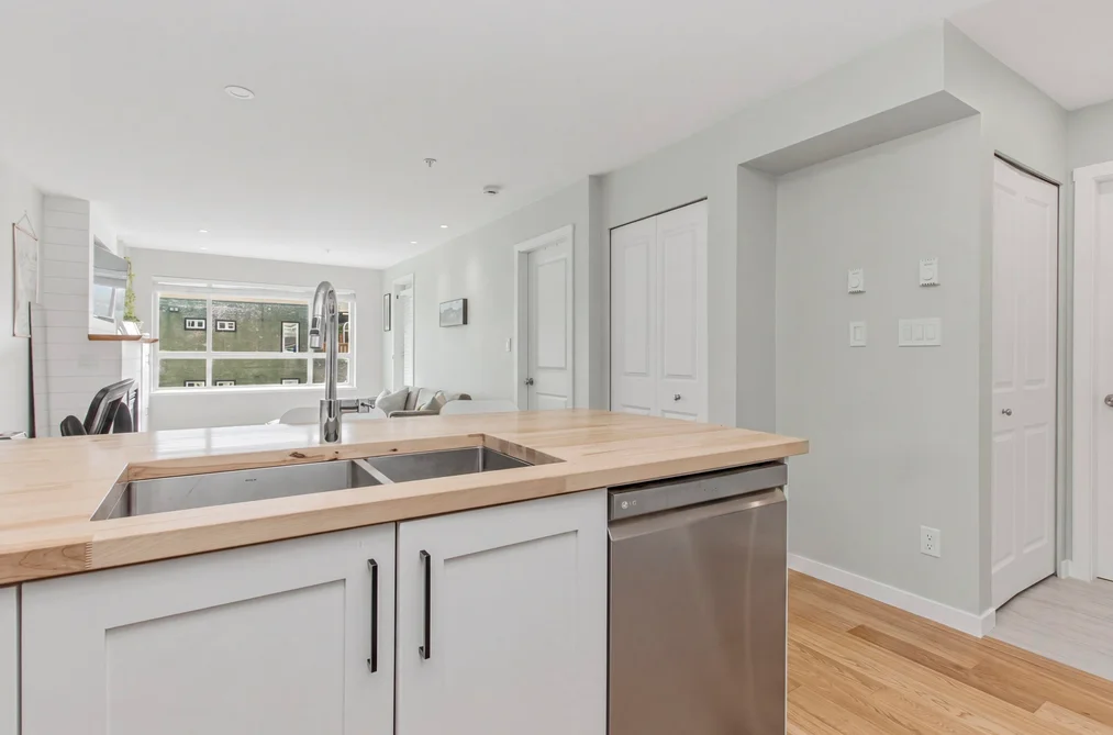 203 38003 SECOND AVENUE, Squamish BC V8B 0C4, Squamish BC — Residential for Sale - Photo 4