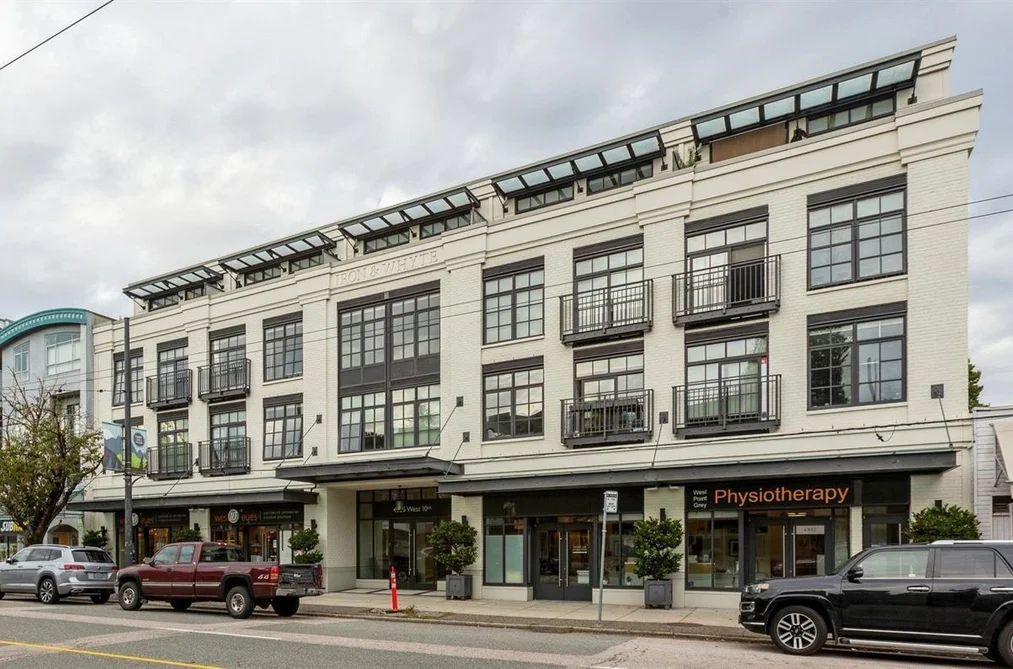 Condo for sale at 203 4355 W 10th Avenue Vancouver British Columbia - MLS: R3119710