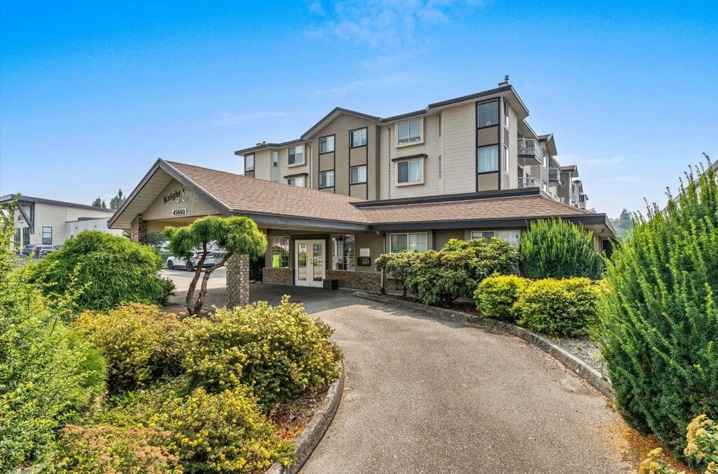 Condo for sale at 203 45660 Knight Road Chilliwack British Columbia - MLS: R3158370