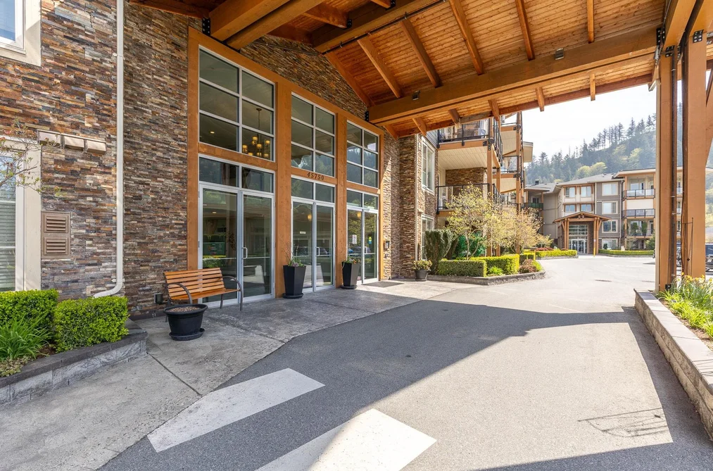 203 45750 KEITH WILSON ROAD, Chilliwack BC V2R 0X3, Chilliwack BC — Residential for Sale - Photo 4