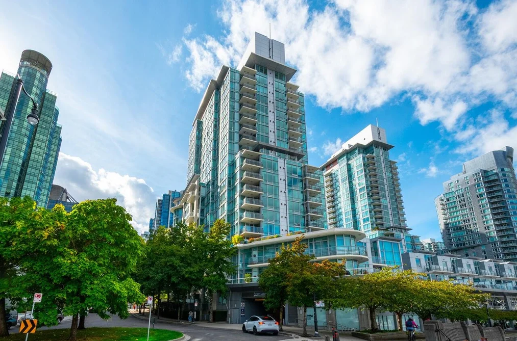 Condo for sale at 203 499 Broughton Street Vancouver British Columbia - MLS: R3170668