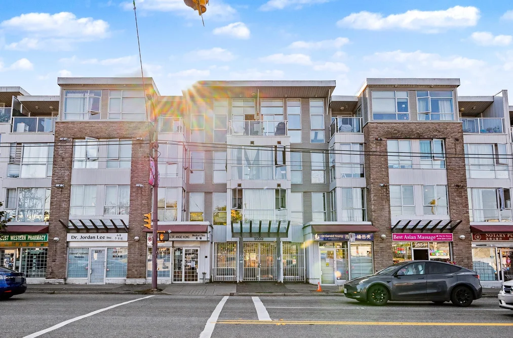 Condo for sale at 203 5555 Victoria Drive Vancouver British Columbia - MLS: R3155719