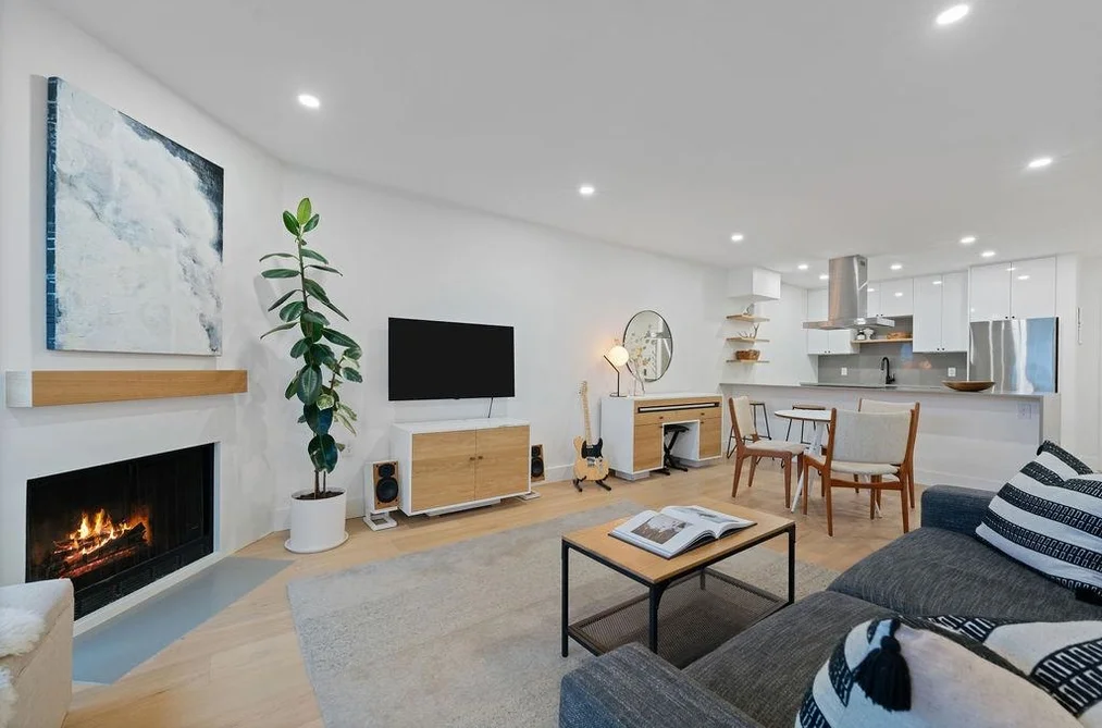 Condo for sale at 203 607 E 8th Avenue Vancouver British Columbia - MLS: R3130111