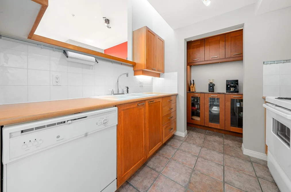 207-669 W 7th Avenue, Vancouver, BC - Townhouse for Sale - Photo 23 of 35