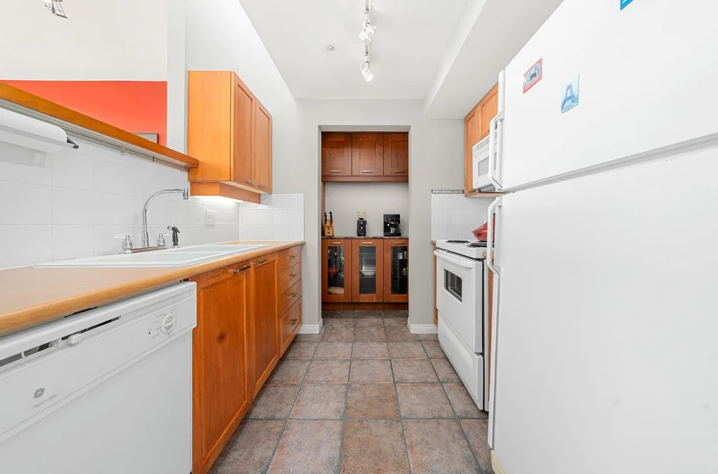 207-669 W 7th Avenue, Vancouver, BC - Townhouse for Sale - Photo 24 of 35