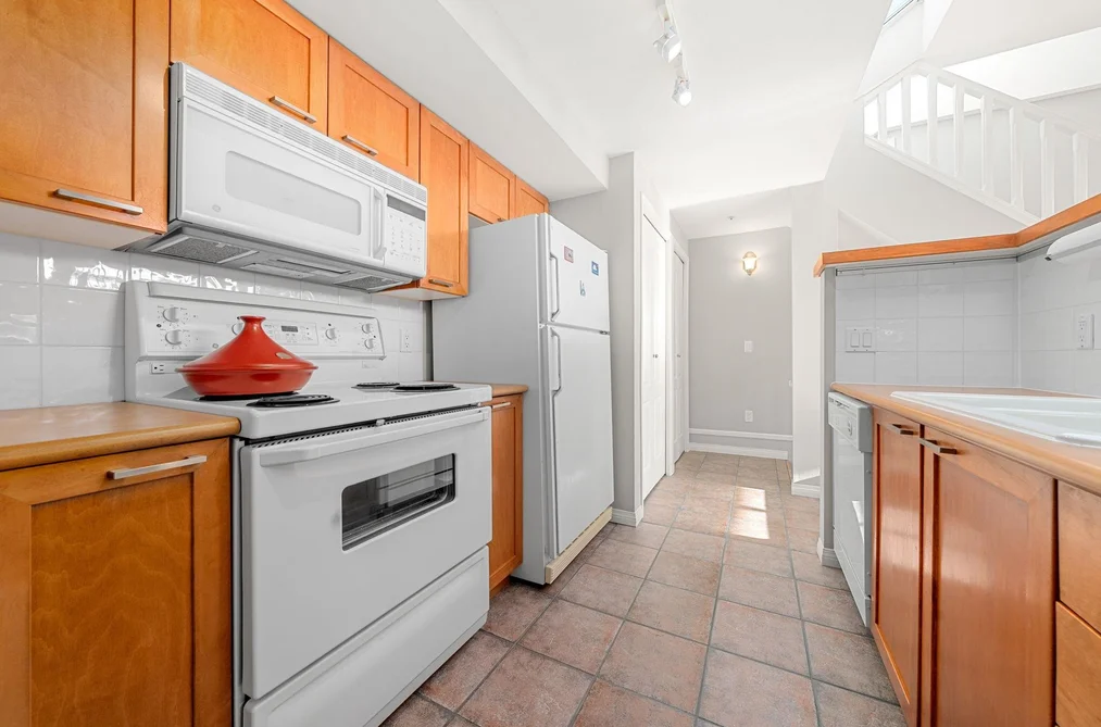 207-669 W 7th Avenue, Vancouver, BC - Townhouse for Sale - Photo 27 of 35