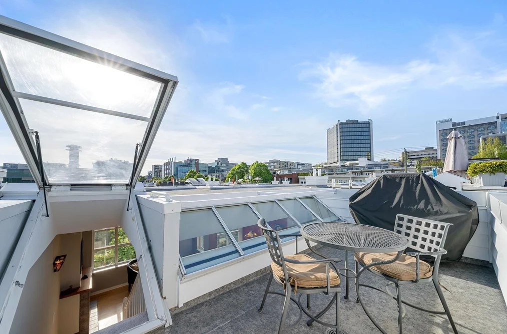 207-669 W 7th Avenue, Vancouver, BC - Townhouse for Sale - Photo 30 of 35