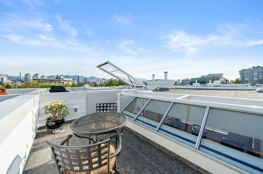 207-669 W 7th Avenue, Vancouver, BC - Townhouse for Sale - Photo 33 of 35