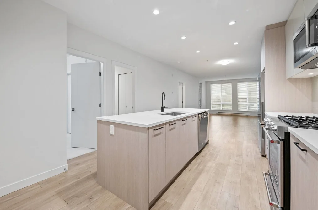 203 707 COMO LAKE AVENUE, Coquitlam BC V3J 0J5, Coquitlam BC — Residential for Sale - Photo 2