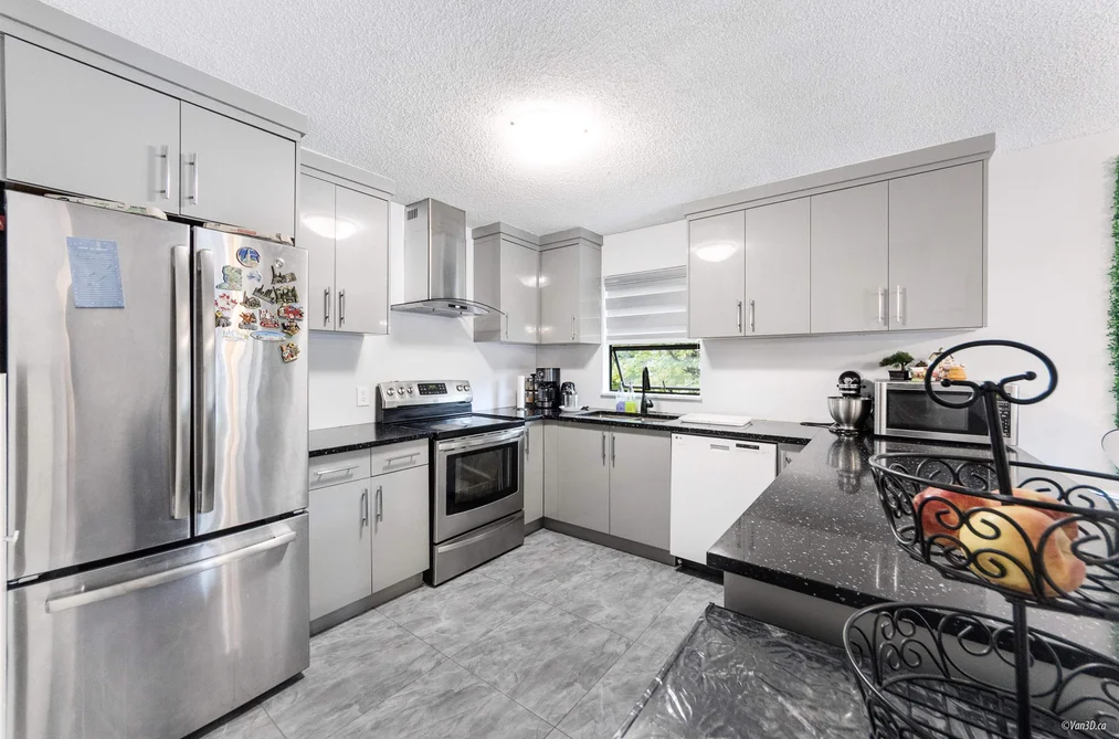 Townhouse for sale at 203 7131 133a Street Surrey British Columbia - MLS: R3027936