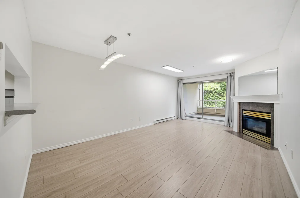 203 7326 ANTRIM AVENUE, Burnaby BC V5J 4M8, Burnaby BC — Residential for Sale - Photo 2