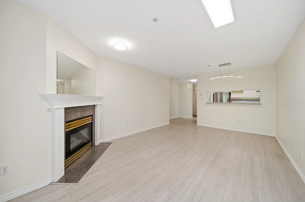 203 7326 ANTRIM AVENUE, Burnaby BC V5J 4M8, Burnaby BC — Residential for Sale - Photo 4